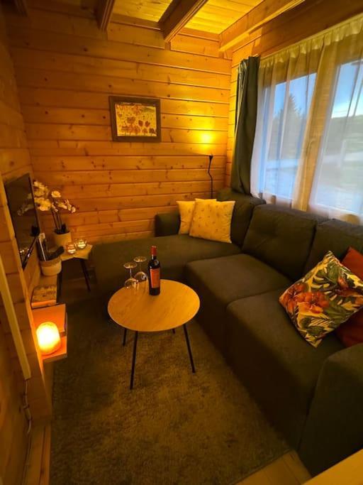Cozy I Blockhuette Im Nationalpark I Ferienwohnung ノイライヒェナウ エクステリア 写真