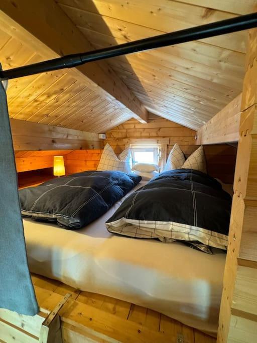 Cozy I Blockhuette Im Nationalpark I Ferienwohnung ノイライヒェナウ エクステリア 写真